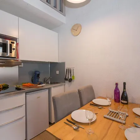 Sleeps 4